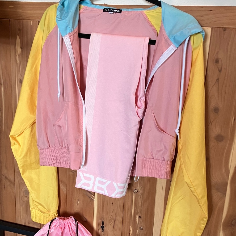 SET-BETTER BODIES Sugar Hill Leggings , Fashion Nova Colorful Utility Jacket - - Picture 10 of 16